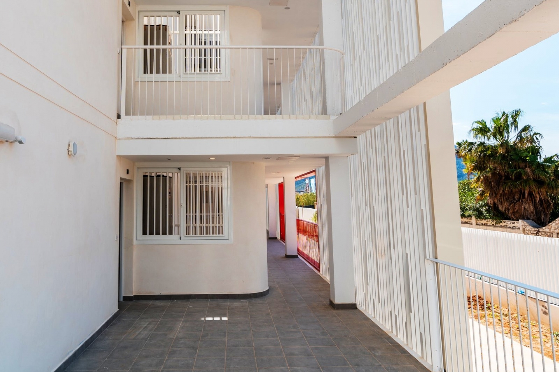 Новое  строительство - многоэт. дом -
Denia - Playa de Deveses