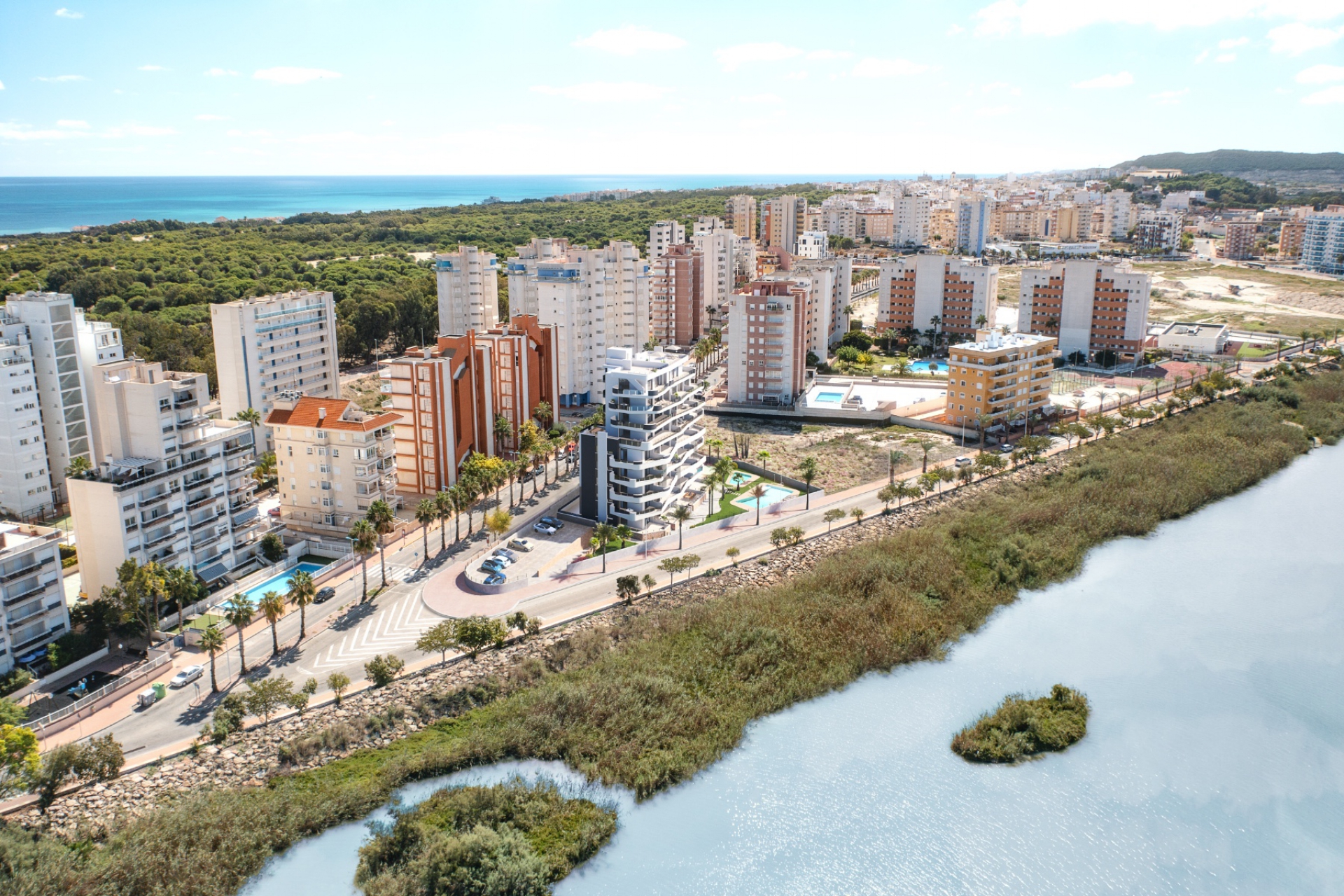 Новое  строительство - многоэт. дом -
Guardamar - Avenida del puerto