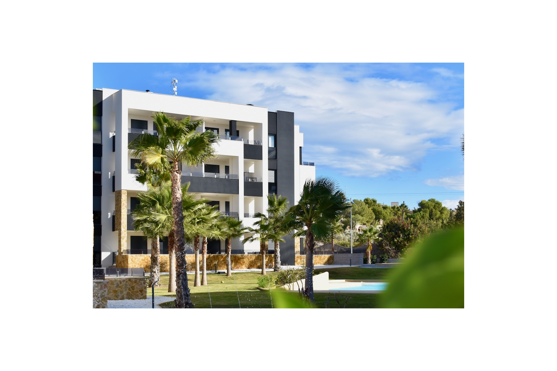 Новое  строительство - многоэт. дом -
Orihuela Costa - Los Almendros - La Florida