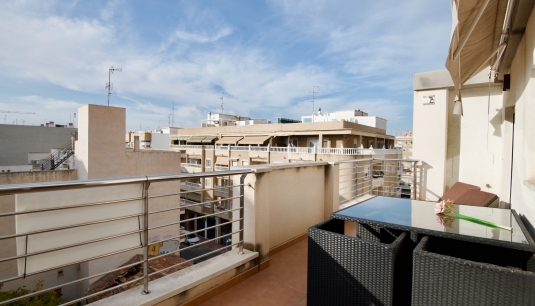 Atico - Reventa - Torrevieja -
                Centro