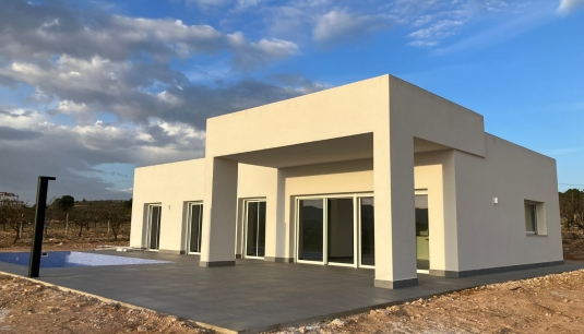 Casa independiente - Nueva construcción  - Pinoso -
                Pinoso