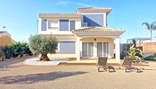 detached - Nytt - Purias -
                Purias