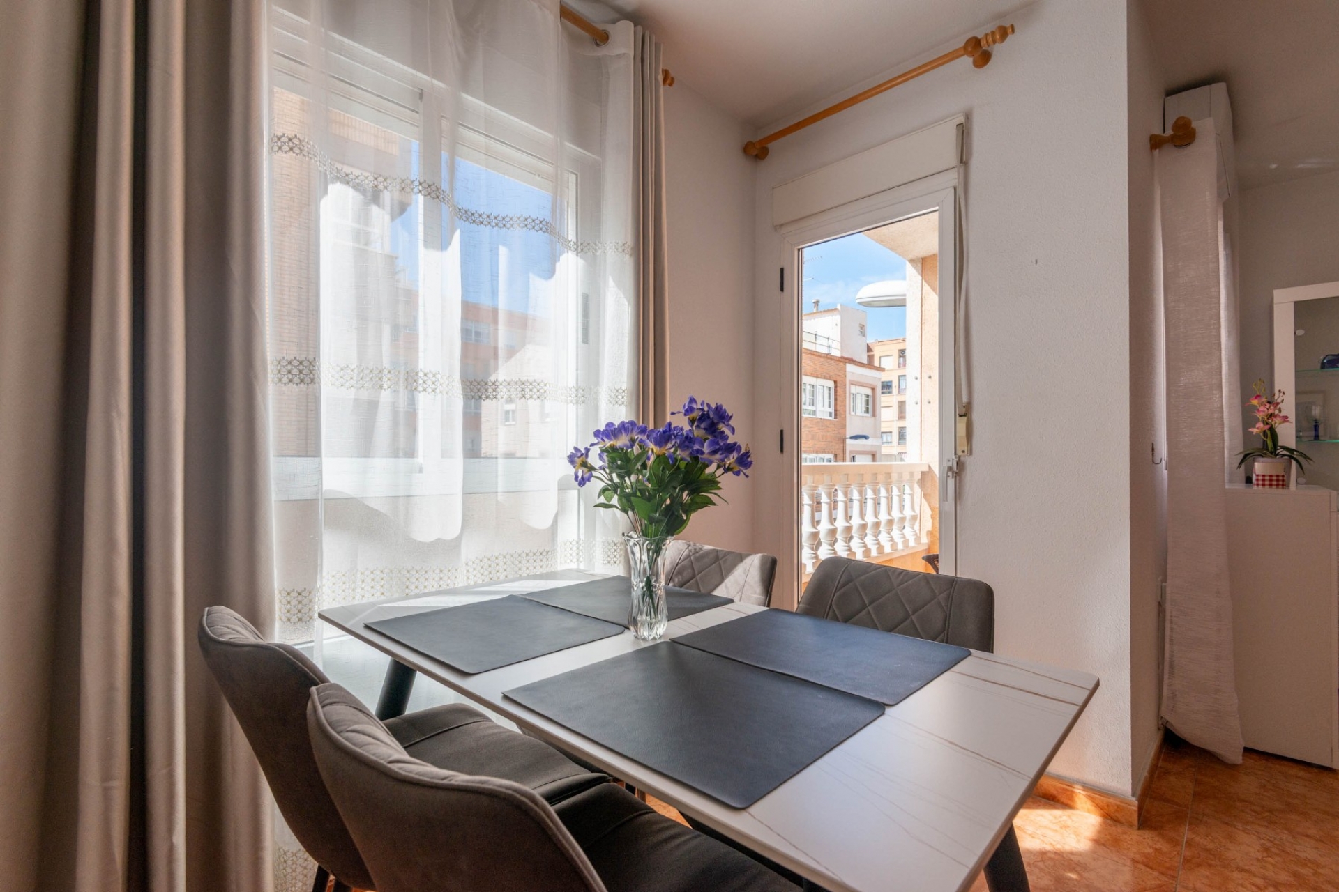 Jälleenmyynti - Apartment -
Torrevieja - Centro