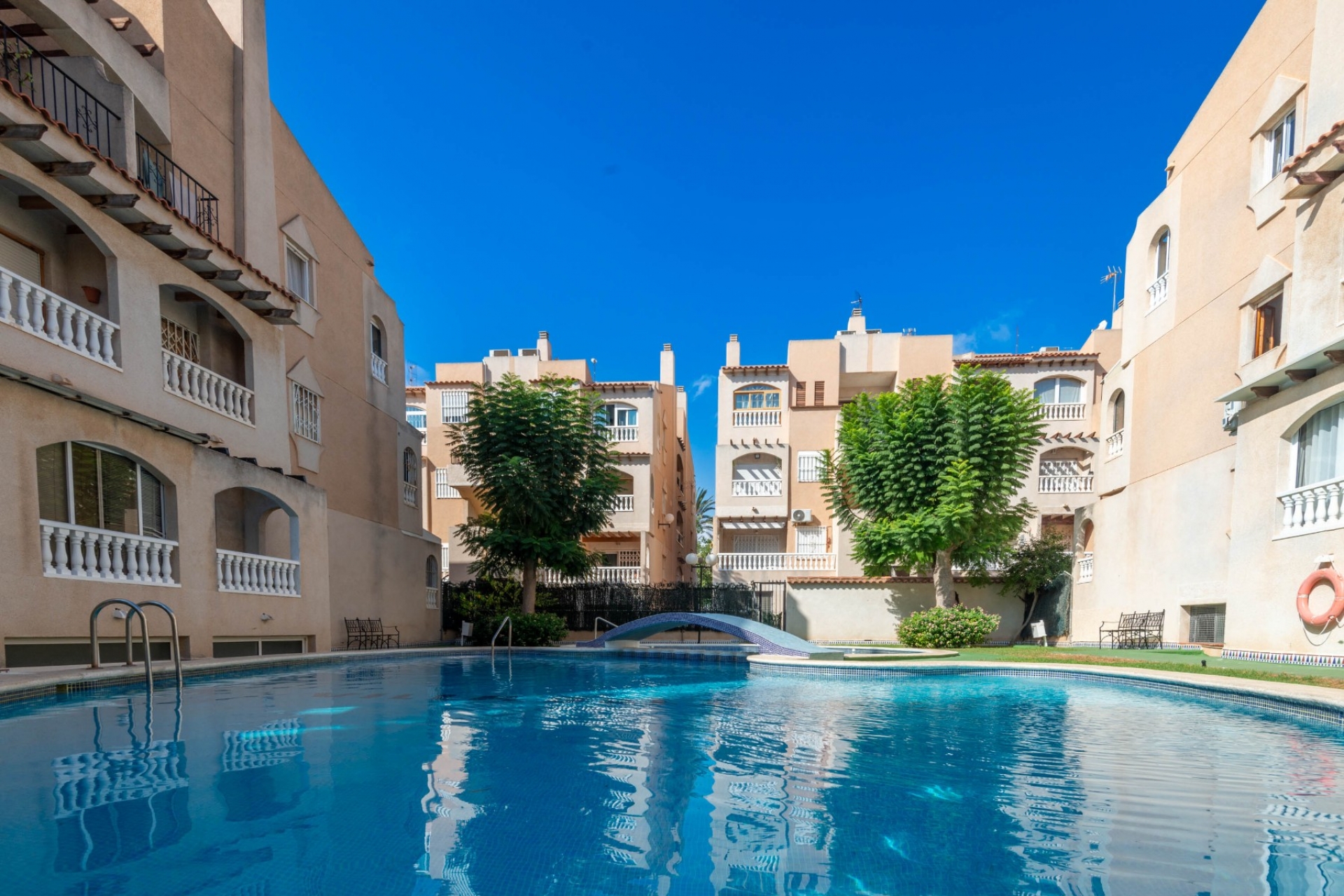Jälleenmyynti - Apartment -
Torrevieja - Playa del Cura