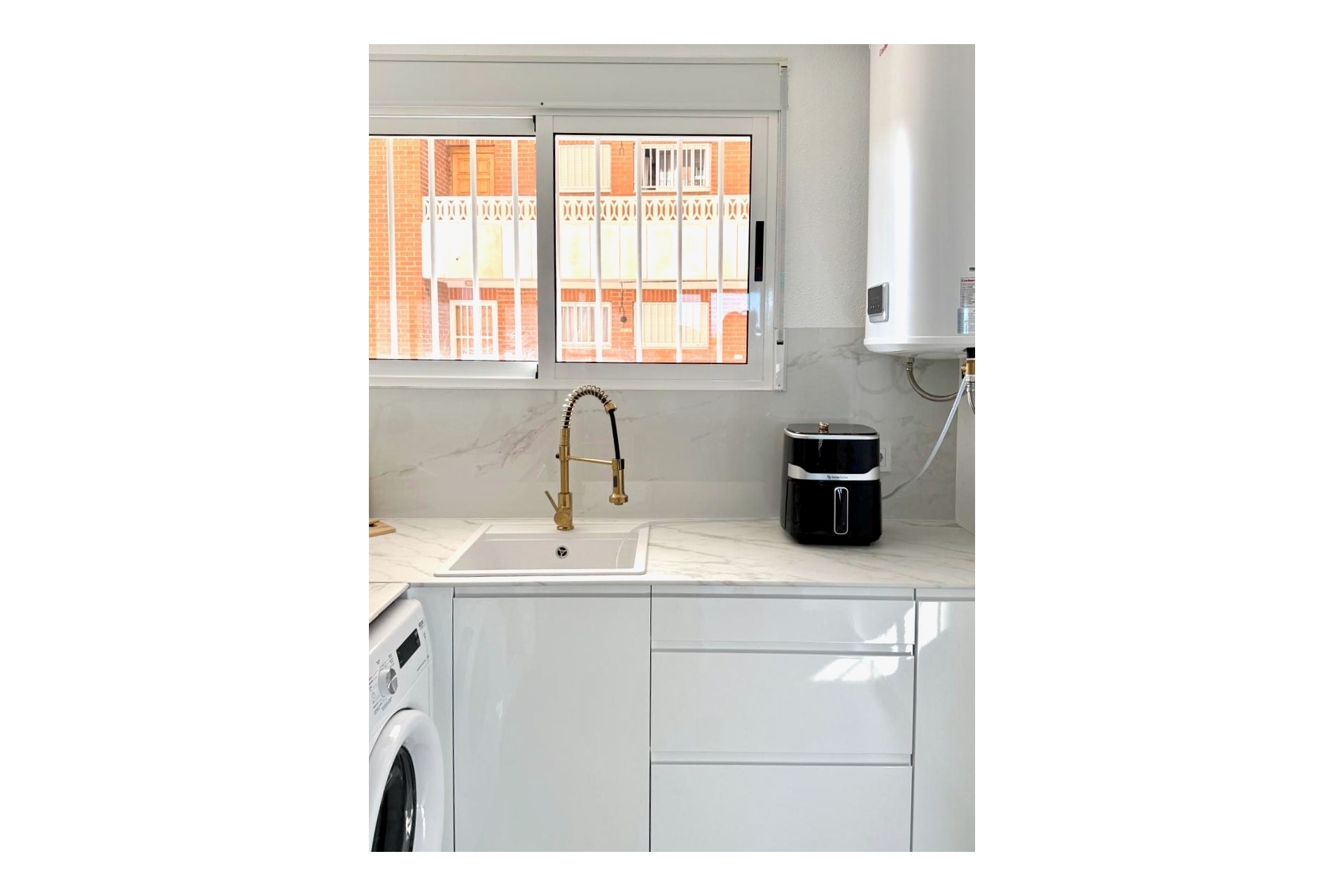 Jälleenmyynti - Apartment -
Torrevieja - Punta Prima, Torrevieja