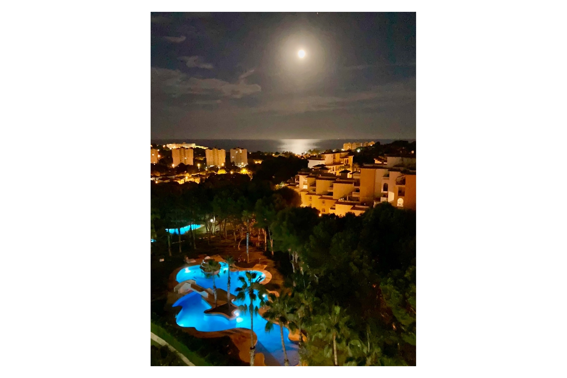 Jälleenmyynti - Kattohuoneisto -
Orihuela Costa - Campoamor