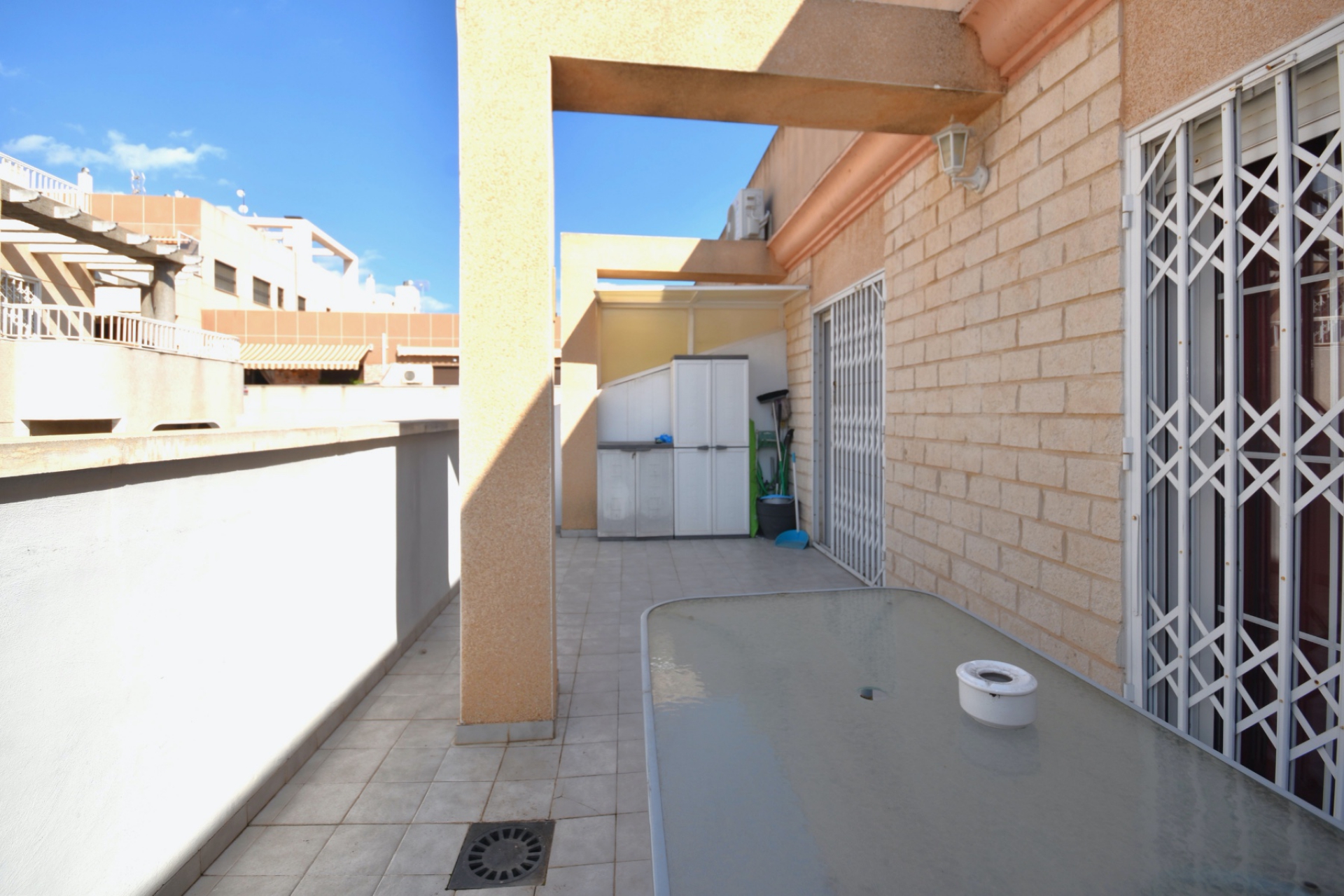 Jälleenmyynti - Kattohuoneisto -
Torrevieja - Center Torrevieja