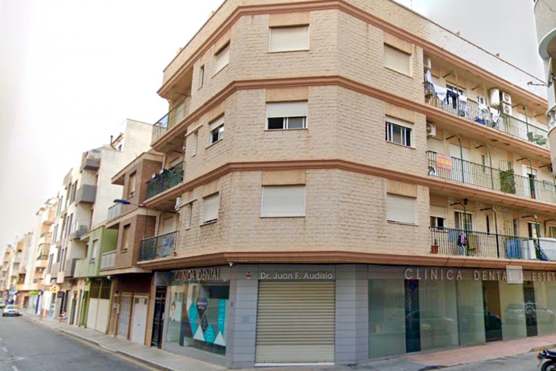 Jälleenmyynti - Kattohuoneisto -
Torrevieja - Center Torrevieja