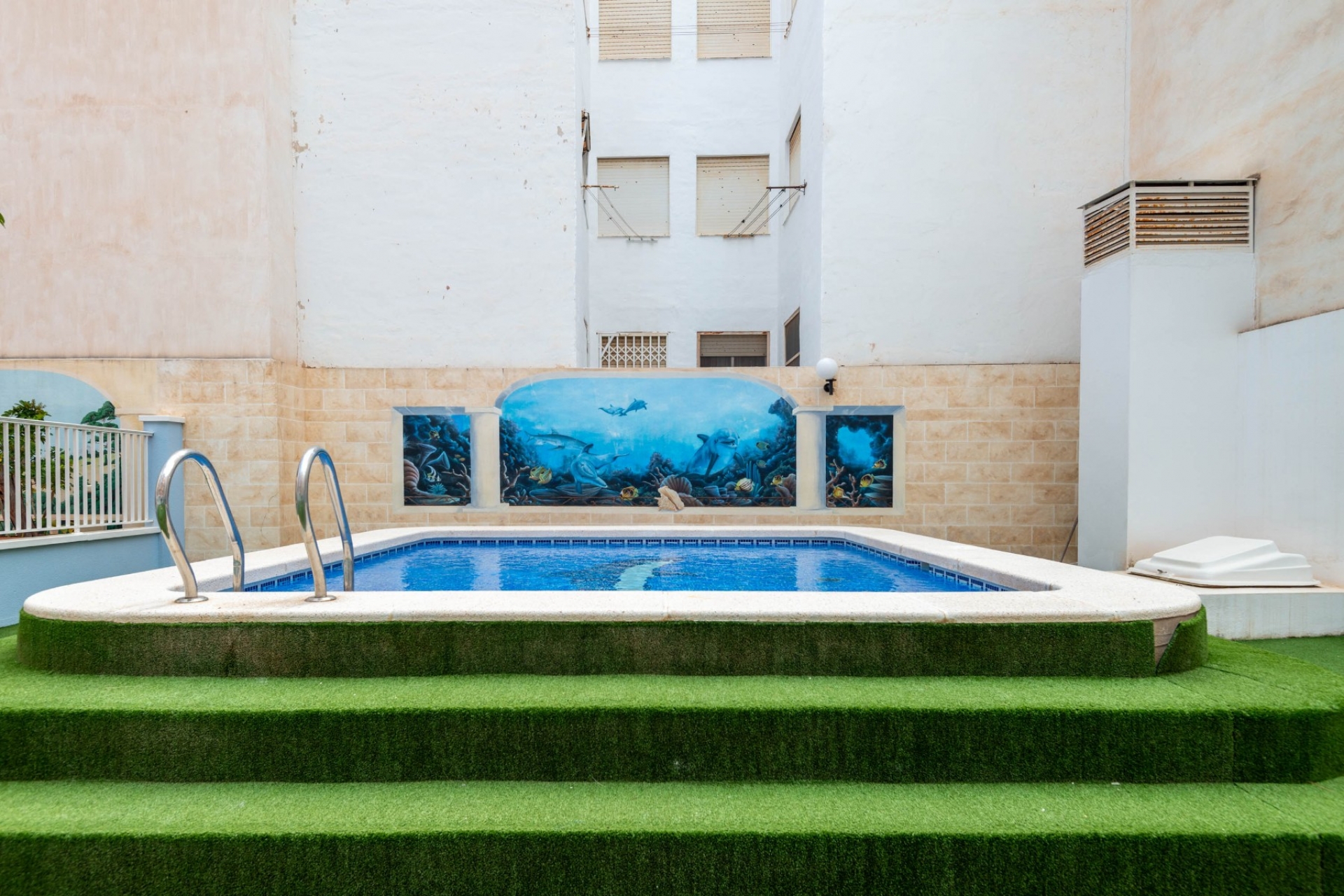 Jälleenmyynti - Kerrostalo -
Torrevieja - Playa los Locos