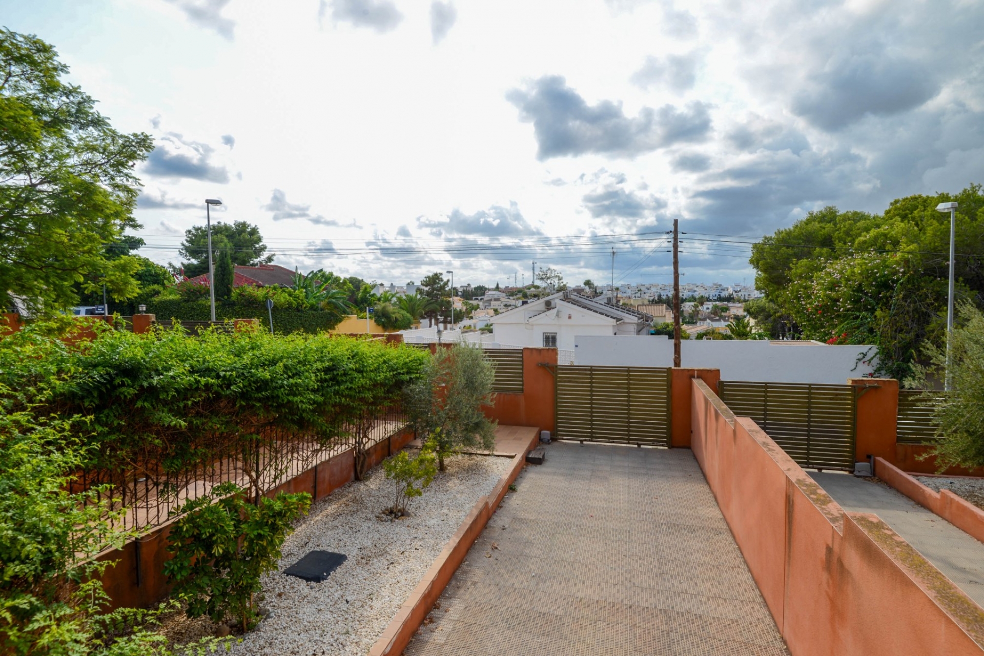 Jälleenmyynti - Paritalo -
Torrevieja - Los Balcones