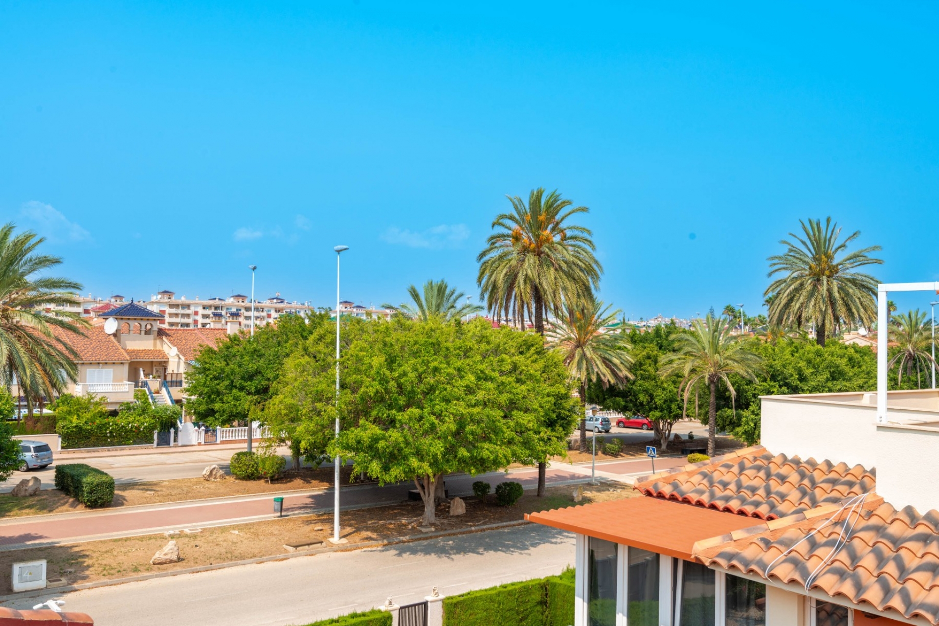 Jälleenmyynti - Pienkerrostaloasunto -
Orihuela Costa - Playa Flamenca