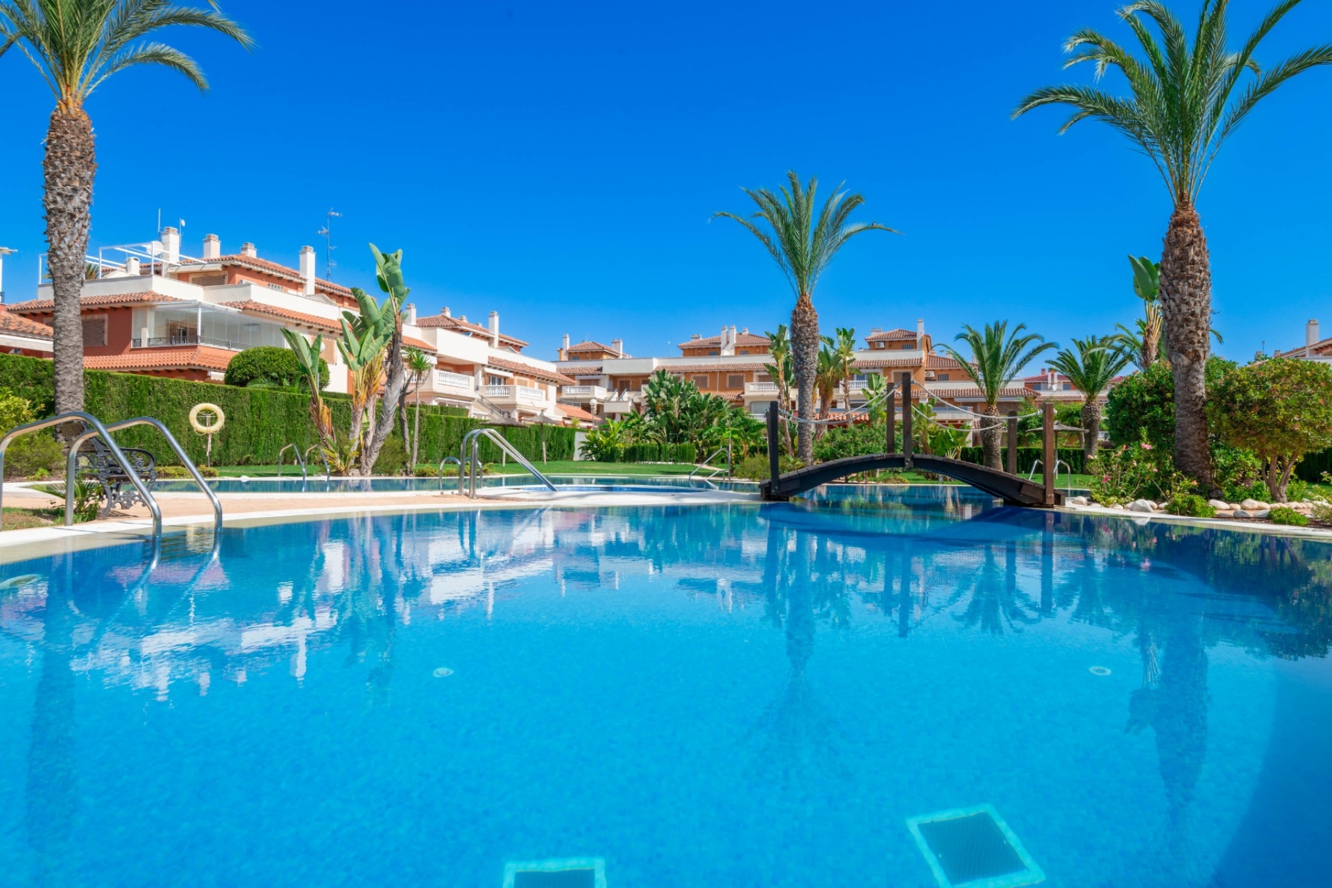 Jälleenmyynti - Pienkerrostaloasunto -
Orihuela Costa - Playa Flamenca