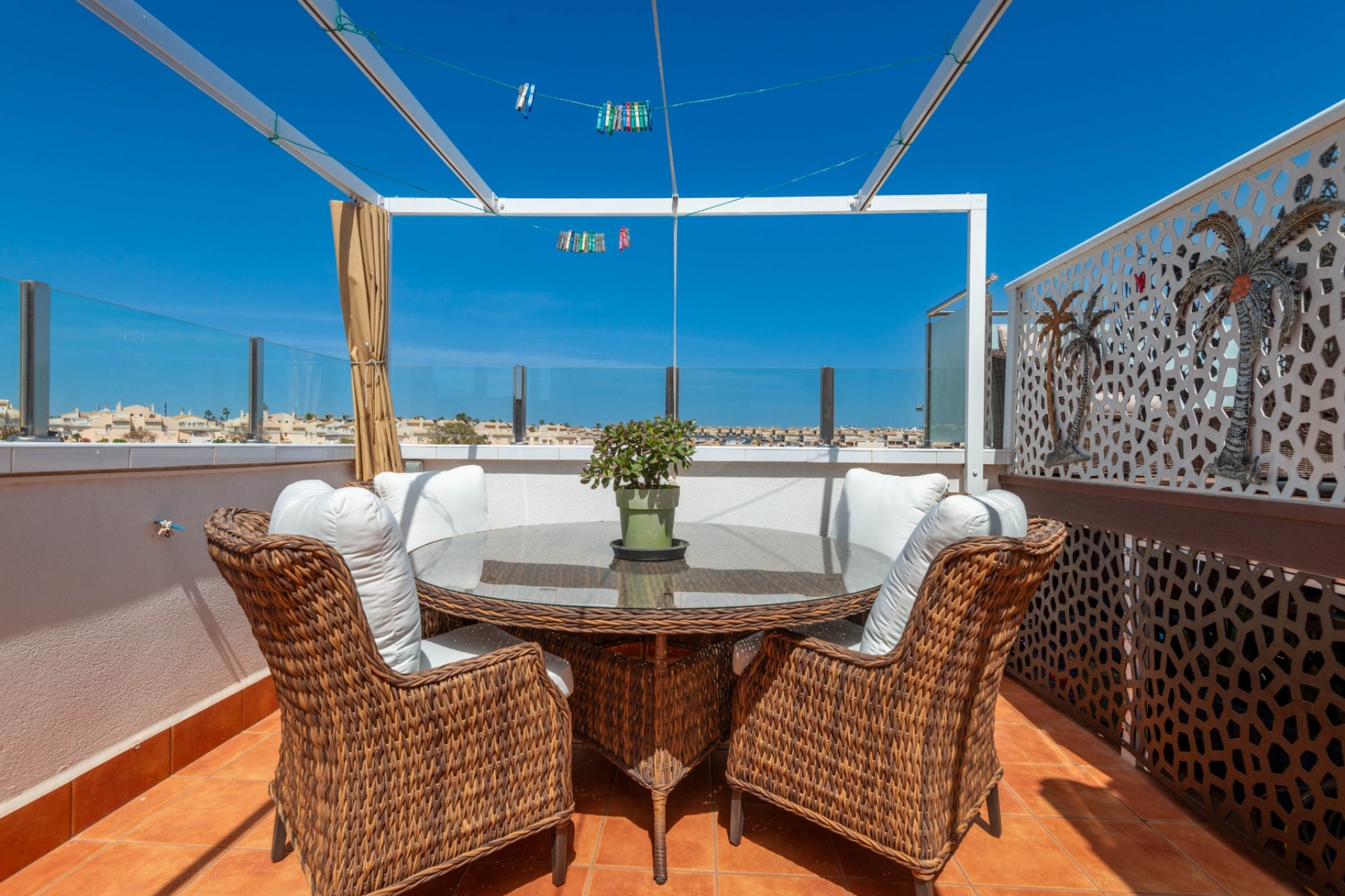 Jälleenmyynti - Pienkerrostaloasunto -
Orihuela Costa - Playa Flamenca