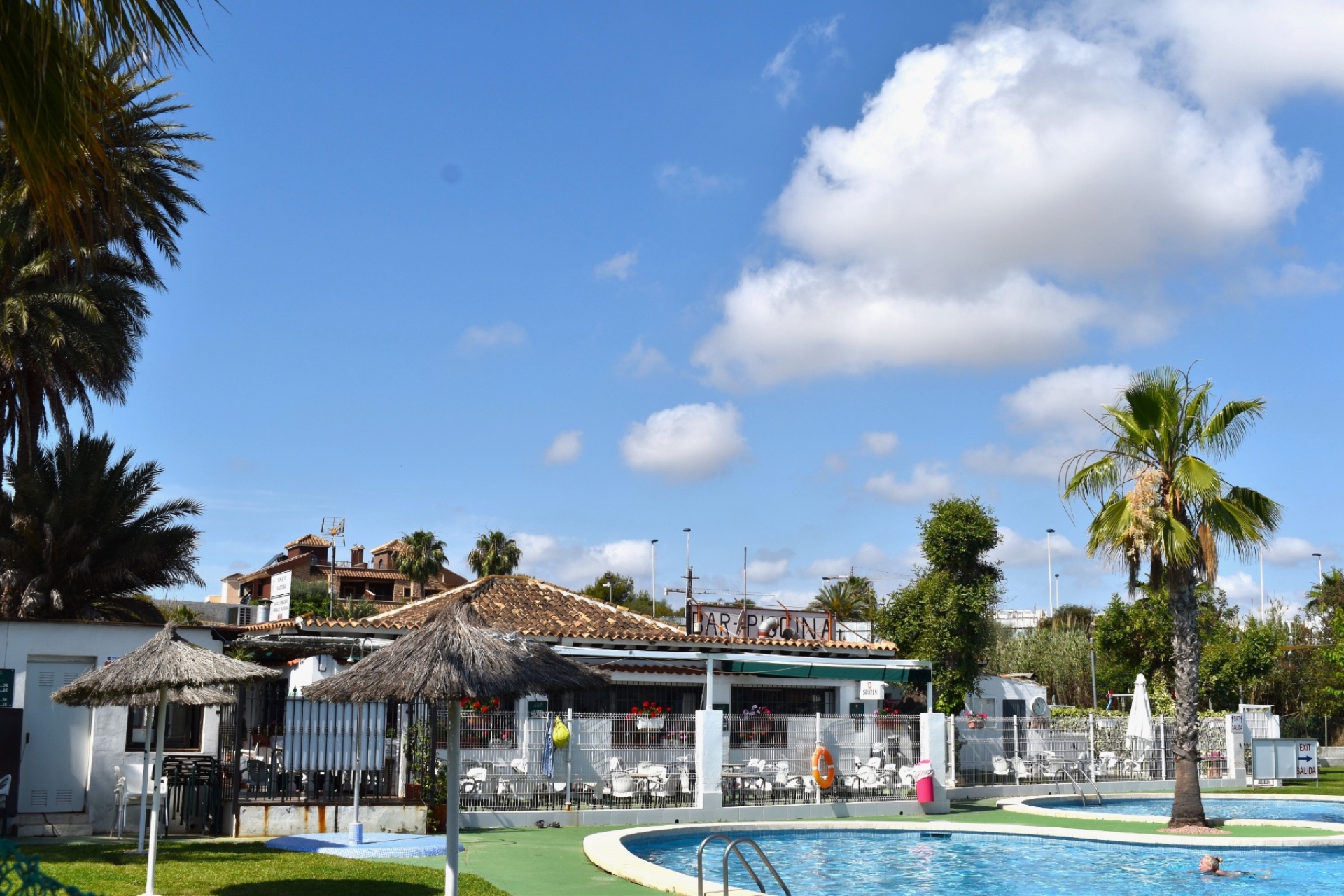 Jälleenmyynti - Pienkerrostaloasunto -
Torrevieja - Los Balcones