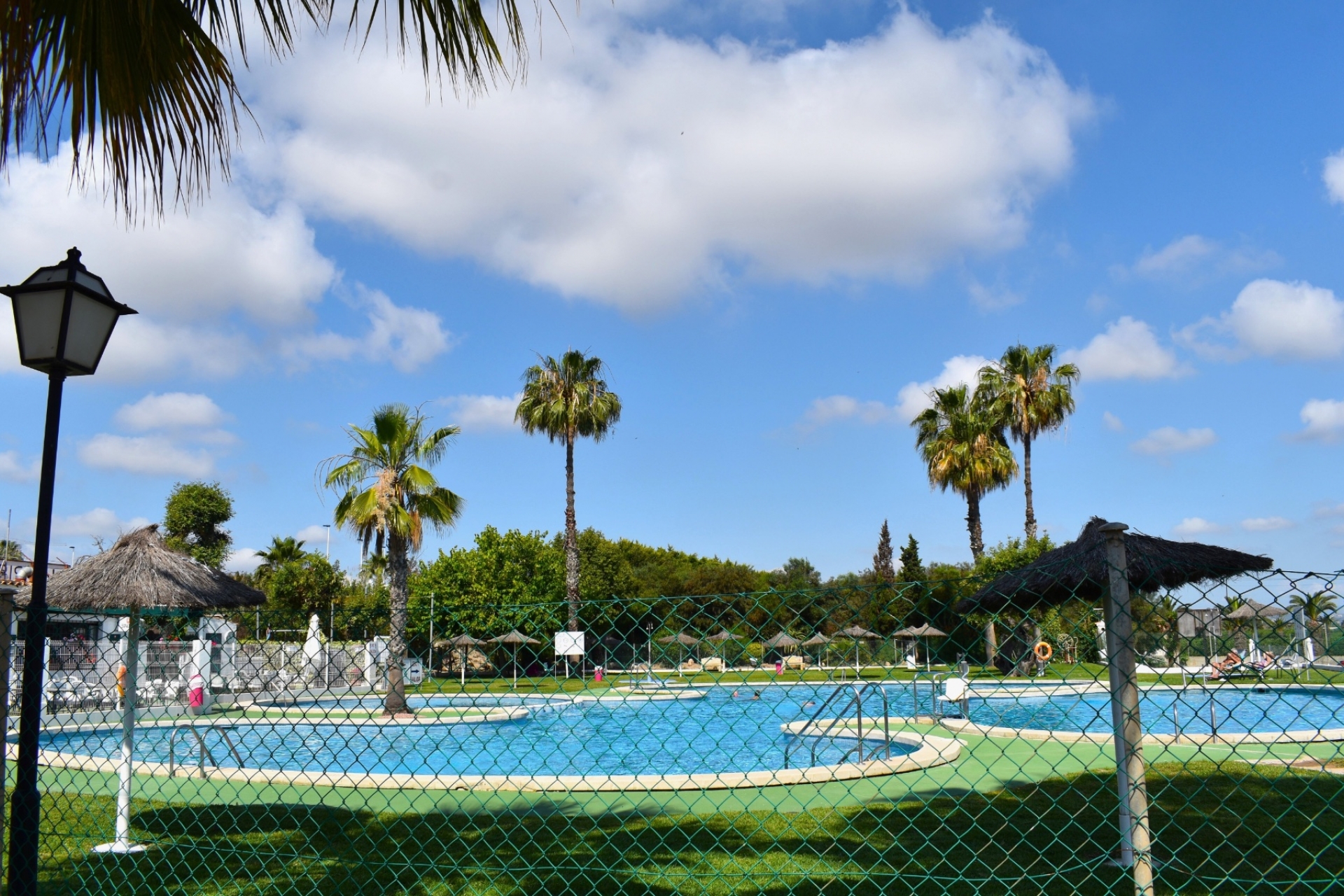 Jälleenmyynti - Pienkerrostaloasunto -
Torrevieja - Los Balcones