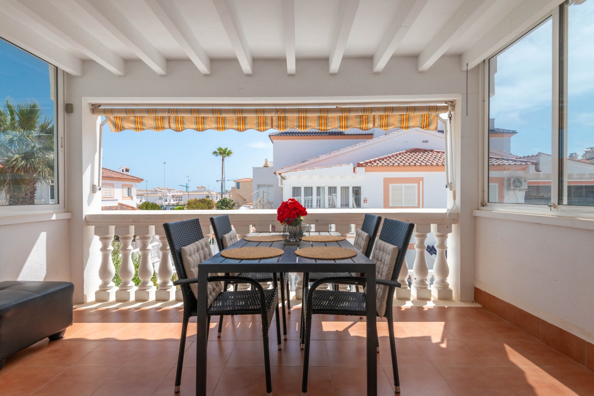 Jälleenmyynti - Pienkerrostaloasunto -
Torrevieja - Punta Prima, Torrevieja