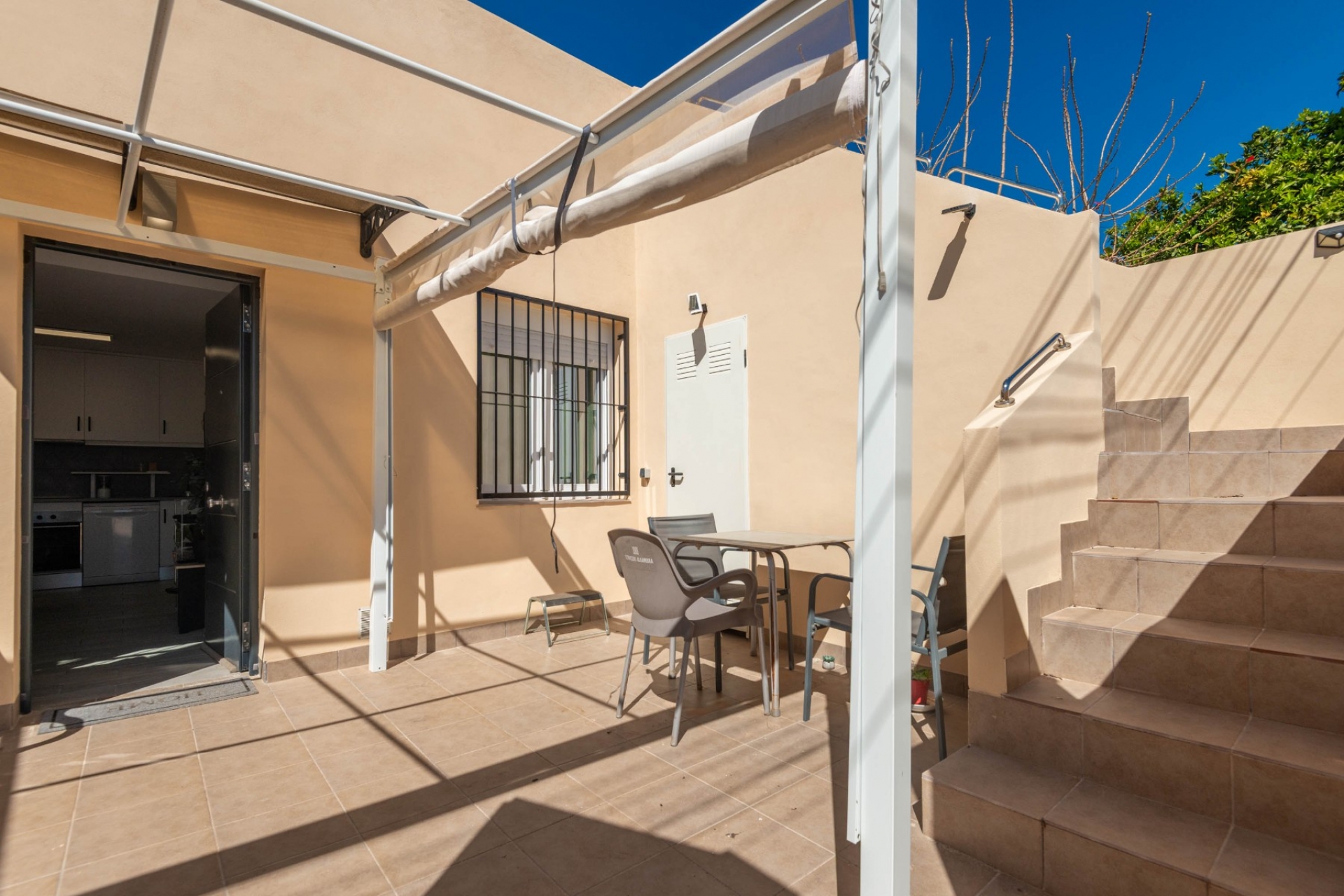 Jälleenmyynti - Pienkerrostaloasunto -
Torrevieja - Torreta III