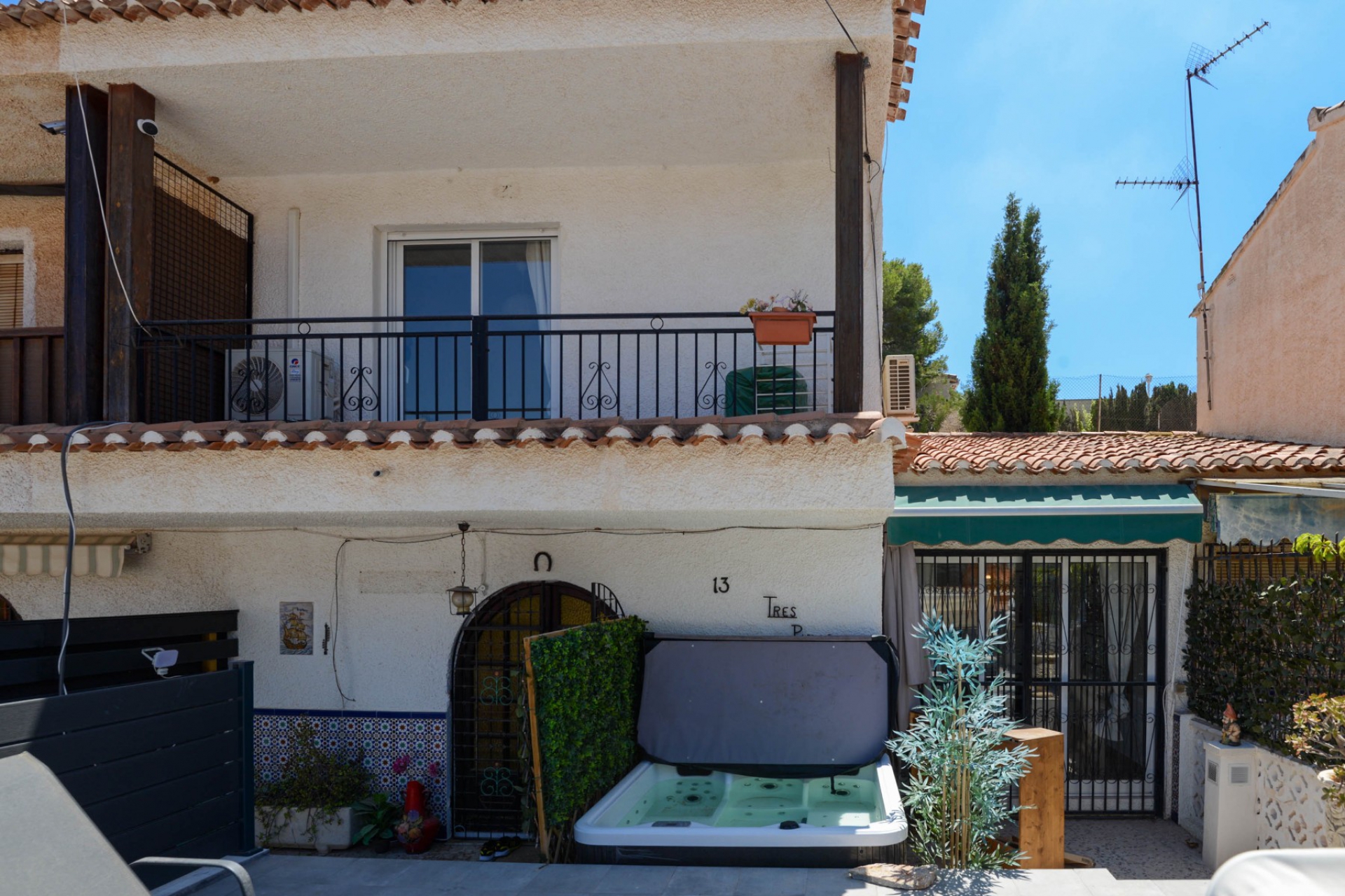 Jälleenmyynti - Rivitalo -
Torrevieja - Los Balcones