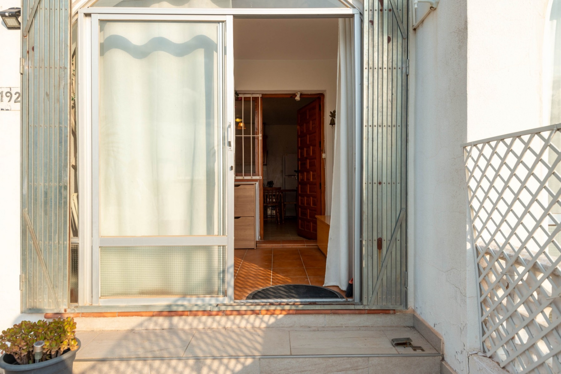 Jälleenmyynti - Yksiö -
Torrevieja - Los Balcones