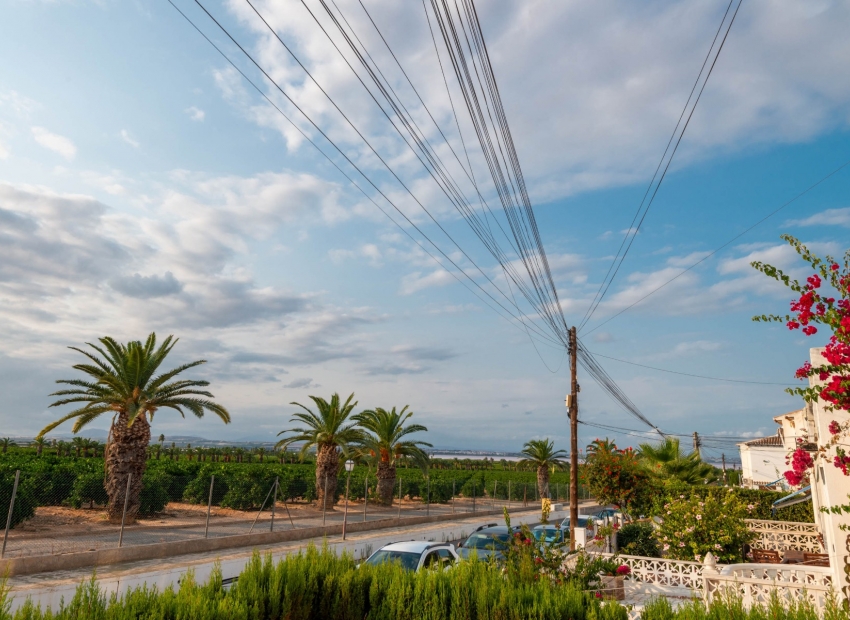 Jälleenmyynti - Yksiö -
Torrevieja - Los Balcones