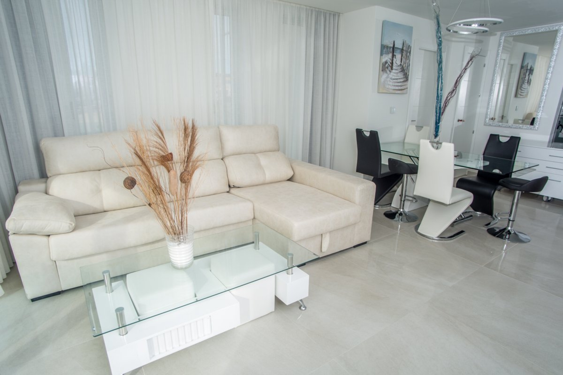 Neue Gebäude - Apartment -
La Cala