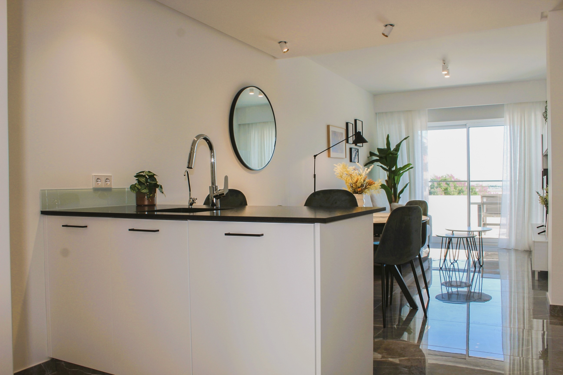 Neue Gebäude - Apartment -
Xeresa