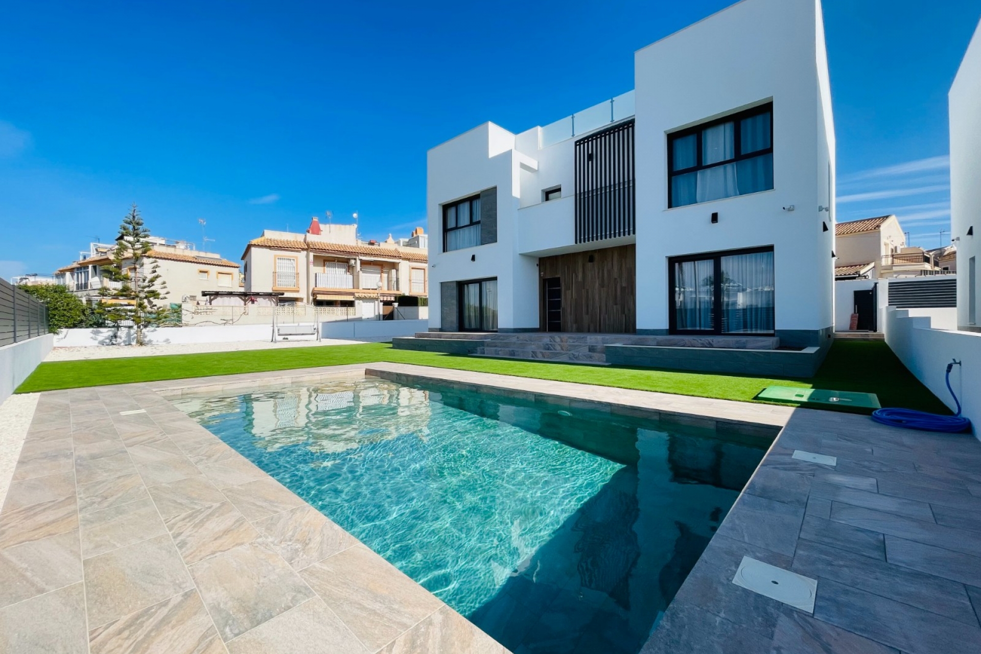 Neue Gebäude - detached -
Torrevieja