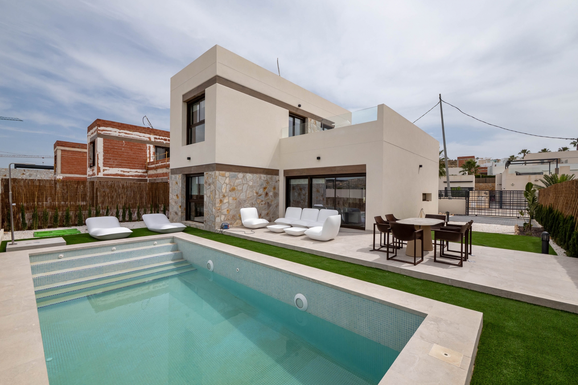 Neue Gebäude - Freistehende Villa -
La Finca Golf
