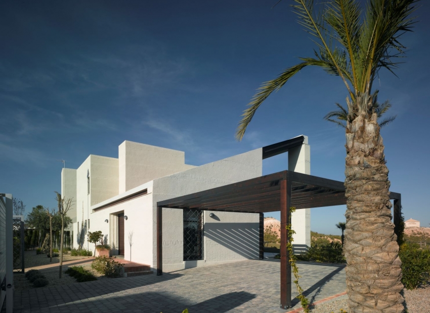 Neue Gebäude - Freistehende Villa -
Peraleja Golf