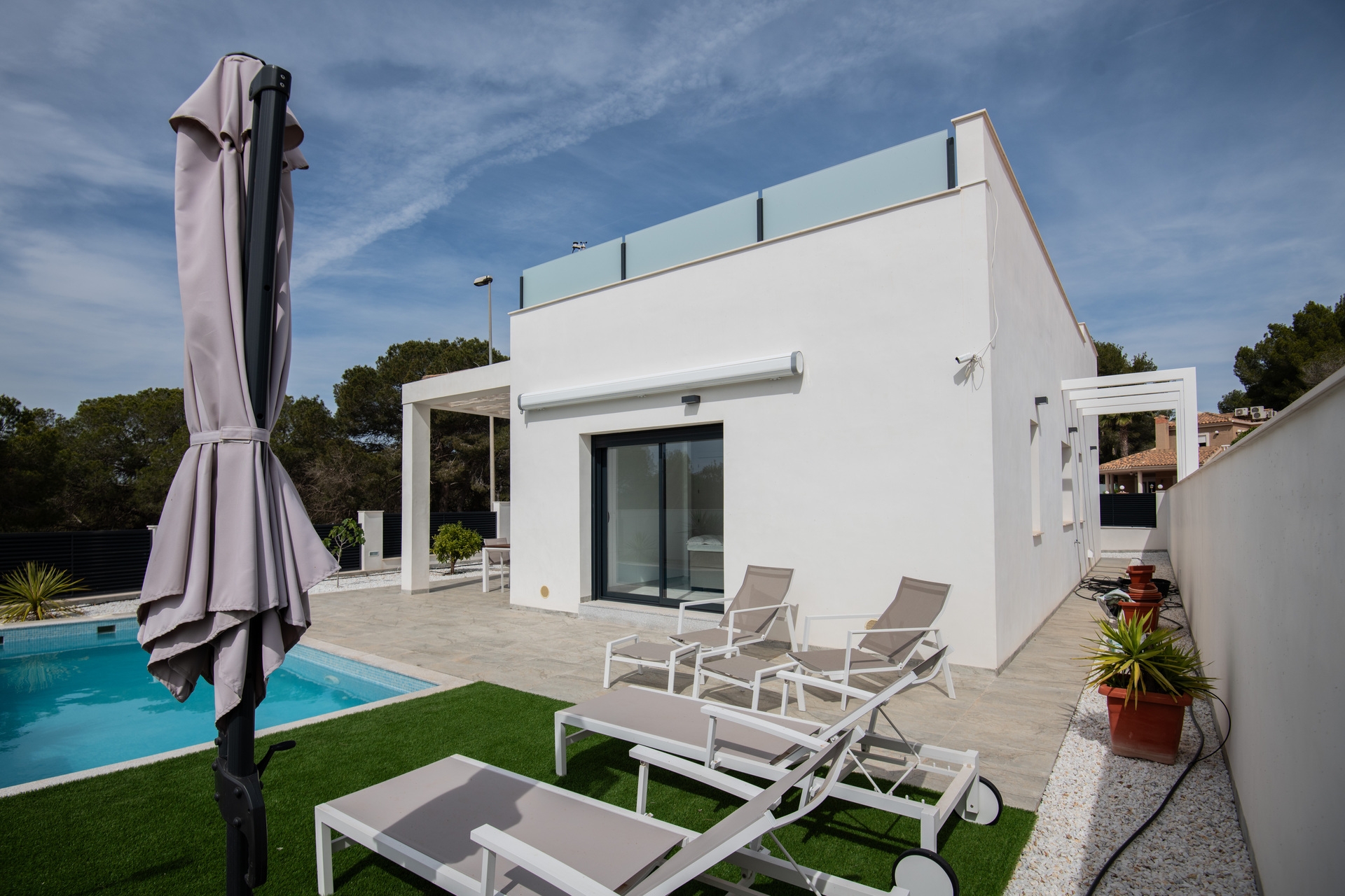 Neue Gebäude - Freistehende Villa -
Pinar de Campoverde