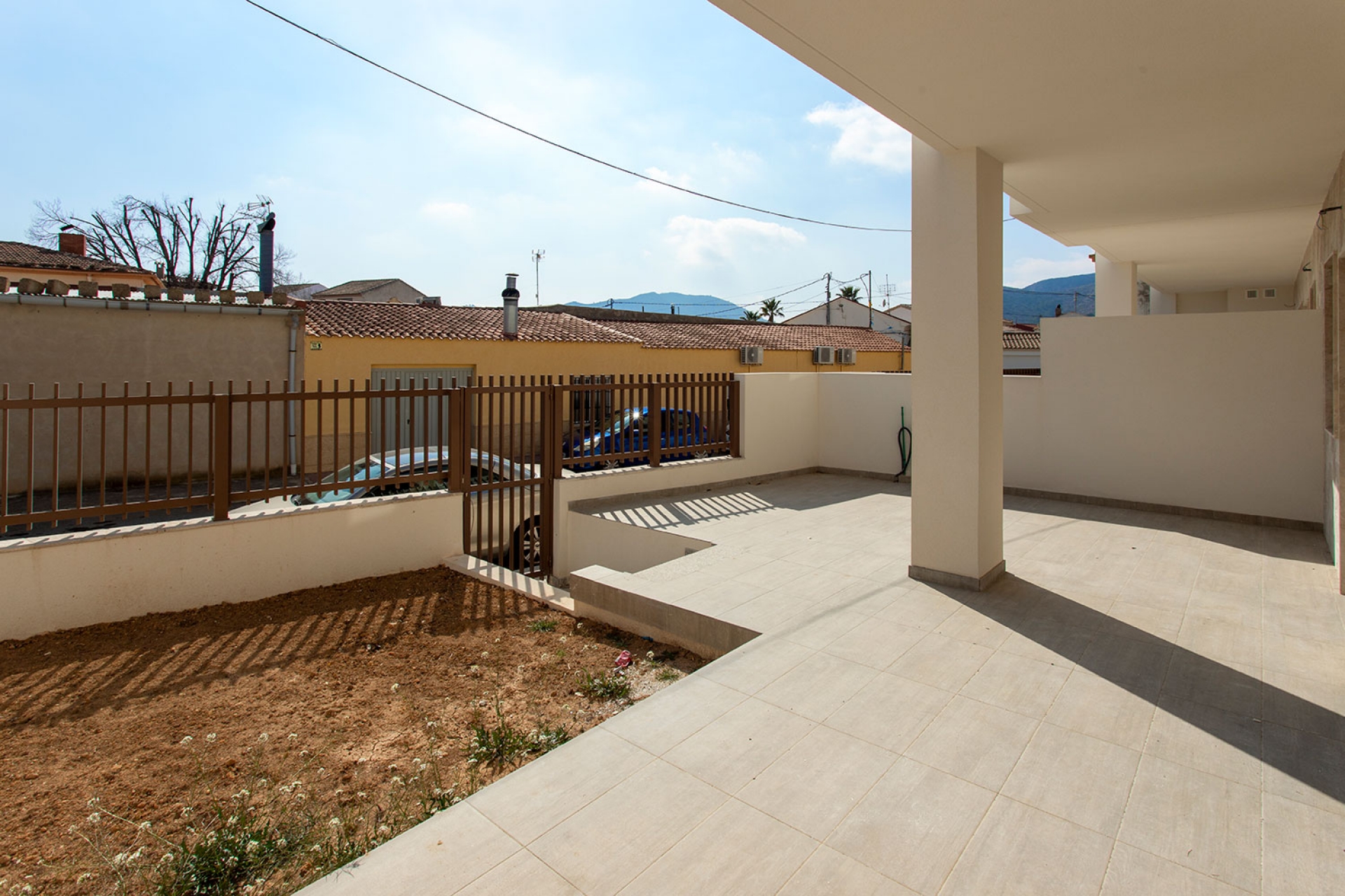 Neue Gebäude - low-bungalow -
La Canalosa