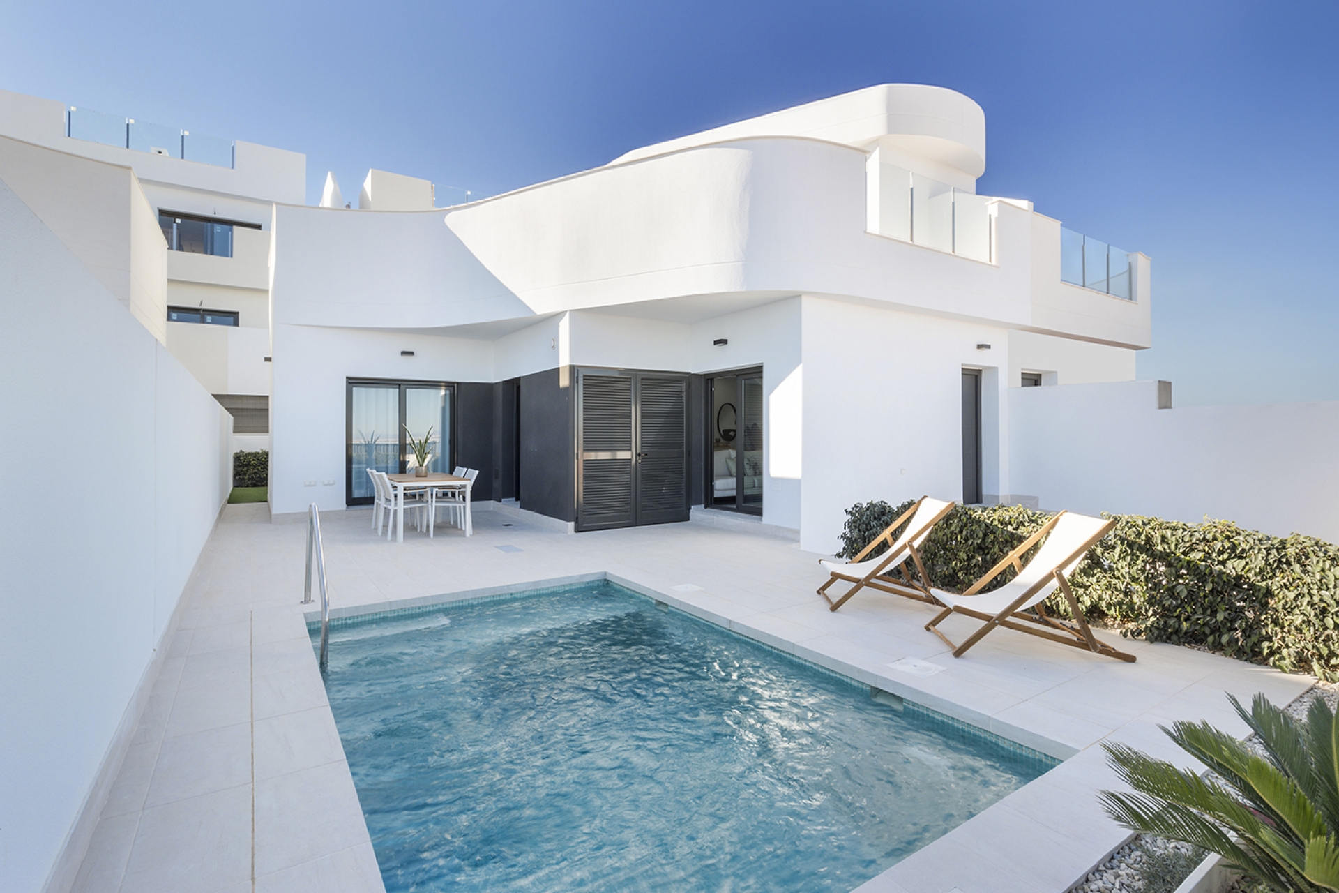 Neue Gebäude - Reihenhaus -
Torrevieja