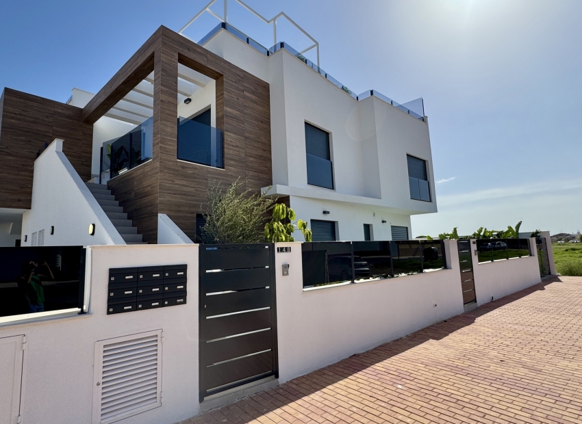 Neue Gebäude - Unterer Bungalow -
San Pedro del Pinatar
