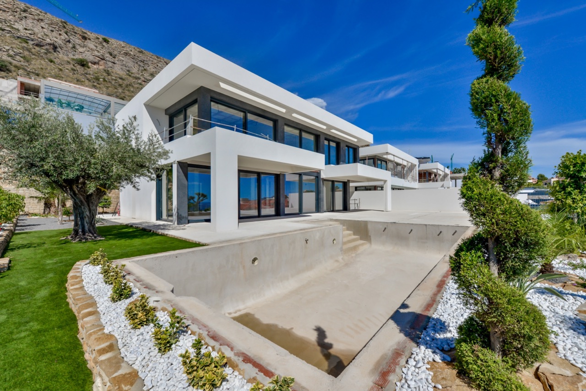 Neue Gebäude - Villa -
Finestrat