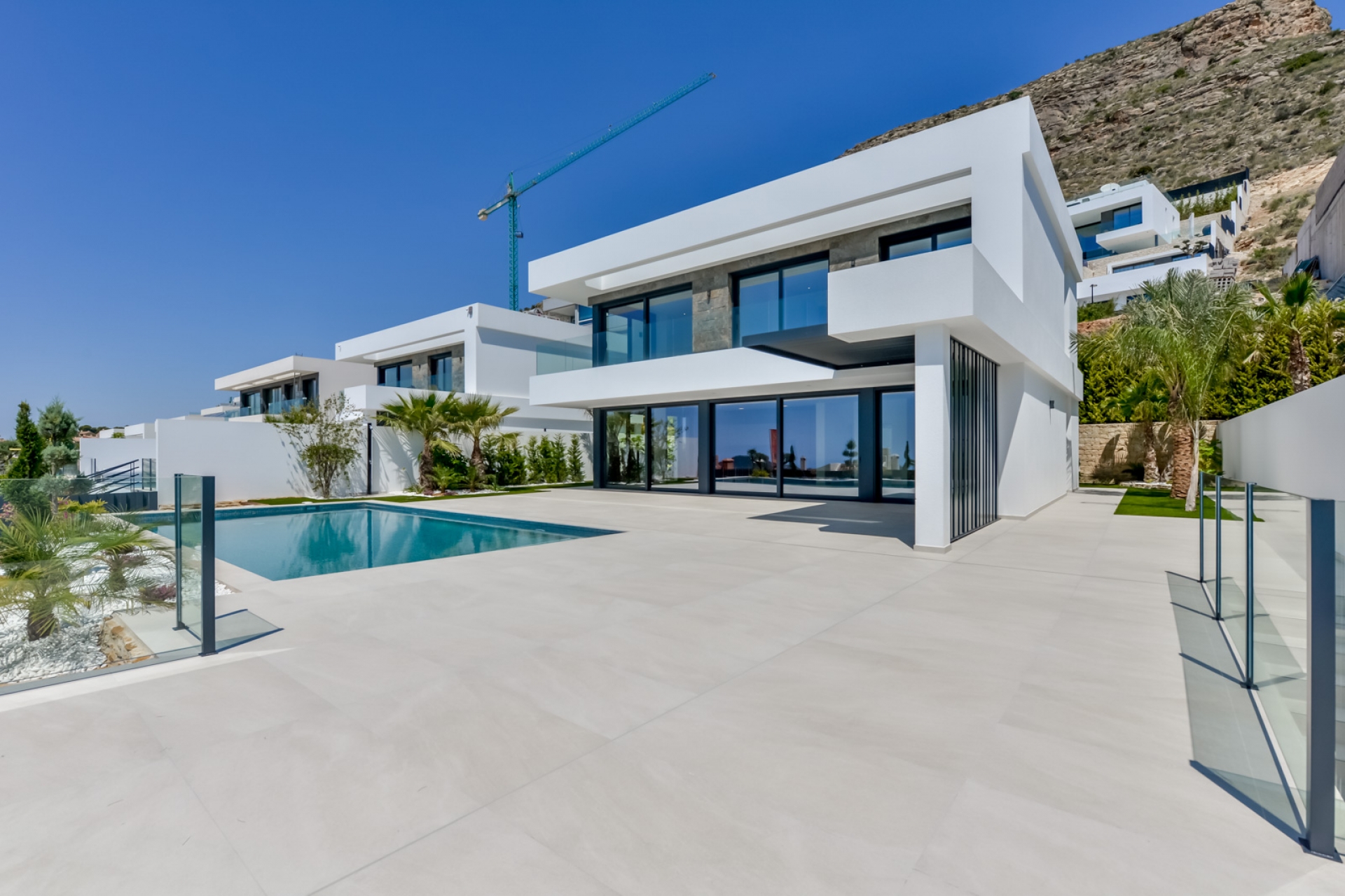 Neue Gebäude - Villa -
Finestrat