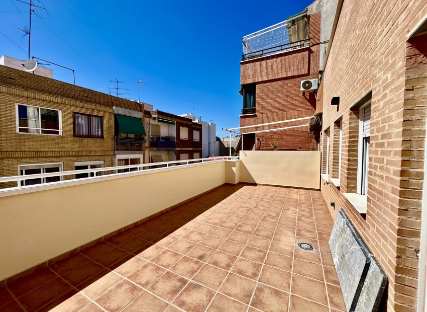 Neue Gebäude - Wohnung im Erdgeschoss -
Alicante (Alacant)