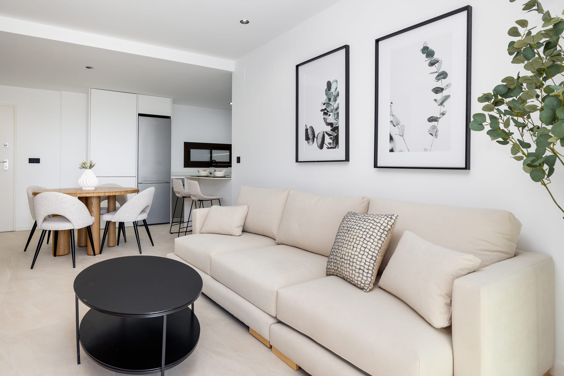 Neue Gebäude - Wohnung im Erdgeschoss -
Los Alcazares