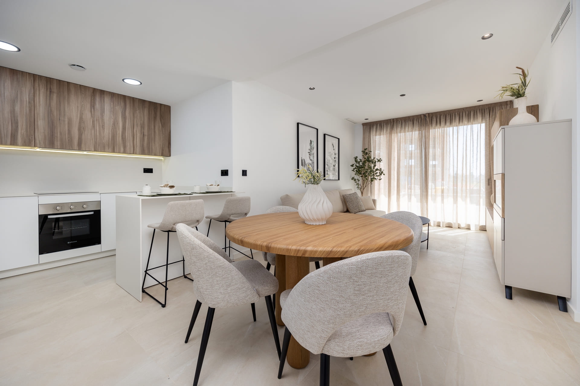Neue Gebäude - Wohnung im Erdgeschoss -
Los Alcazares