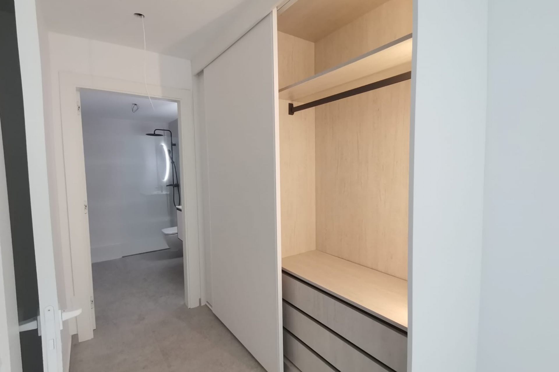 Neue Gebäude - Wohnung im Erdgeschoss -
Torrevieja
