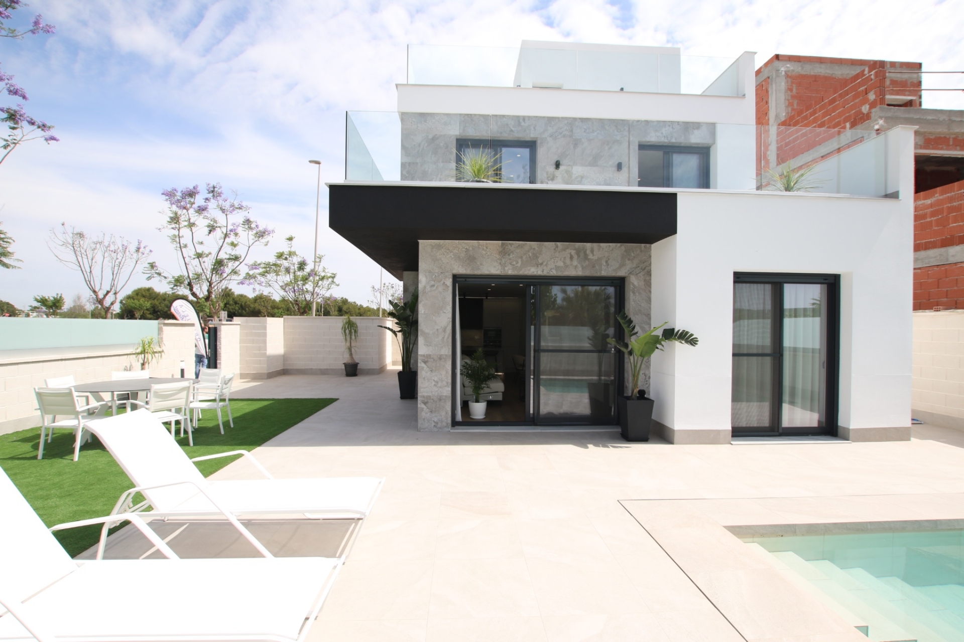 New Build - Detached house -
Pilar de la Horadada - City Center