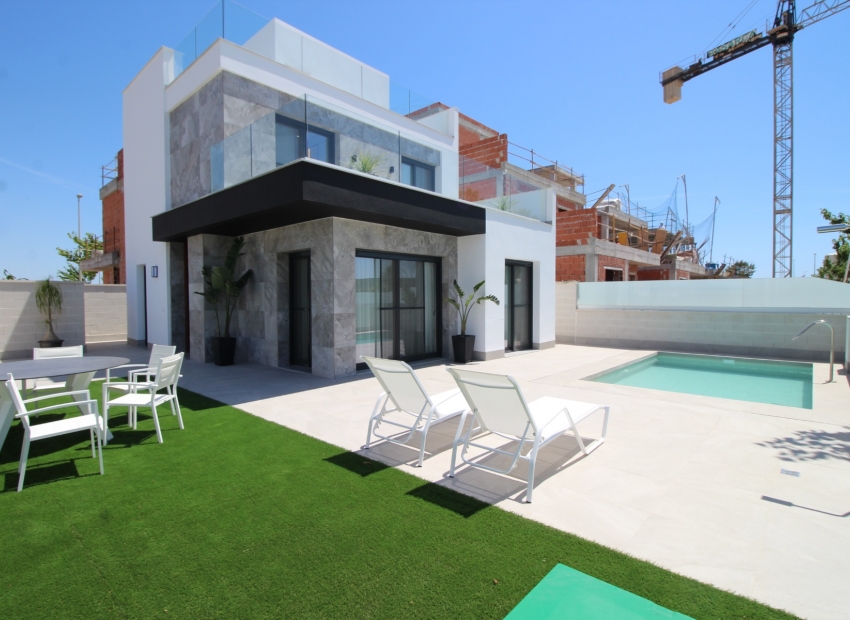 New Build - Detached house -
Pilar de la Horadada - City Center