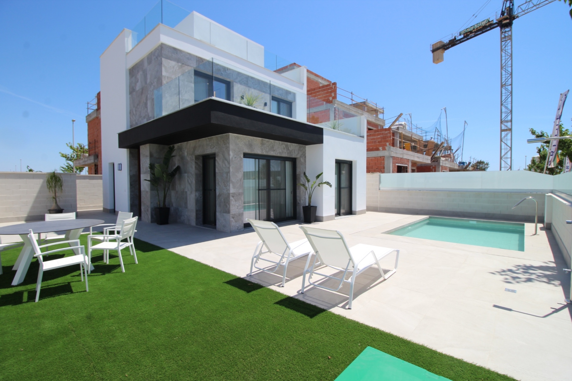 New Build - Detached house -
Pilar de la Horadada - City Center