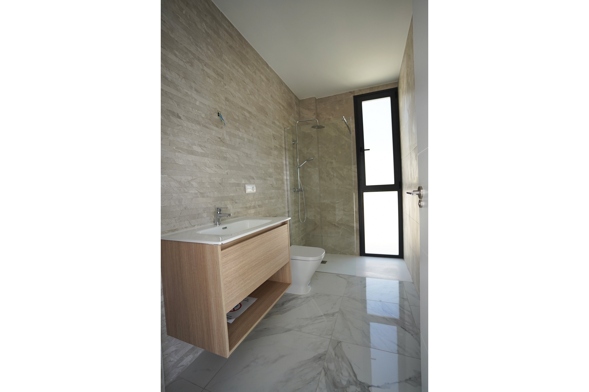 New Build - detached -
Polop
