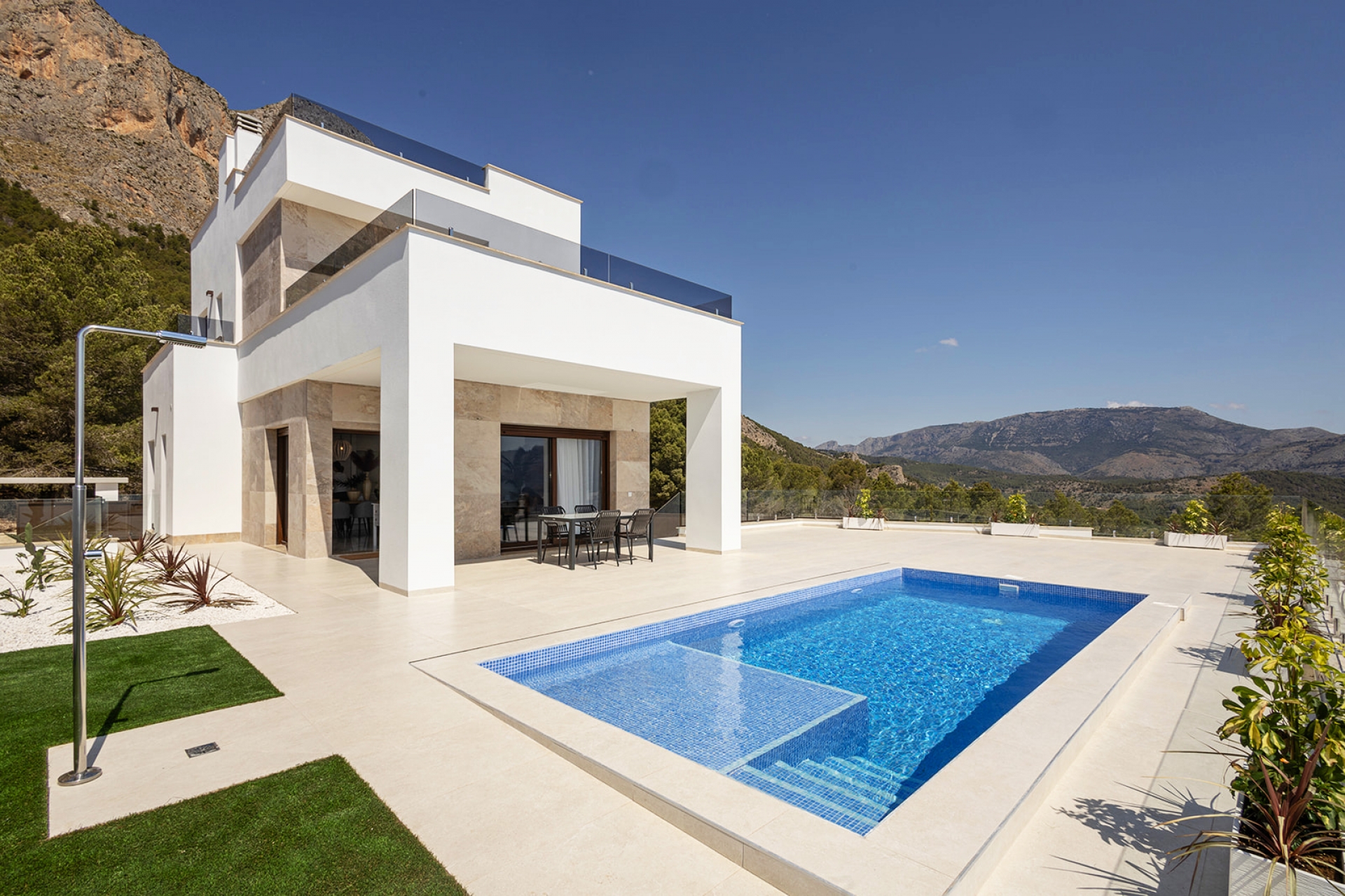 New Build - detached -
Polop