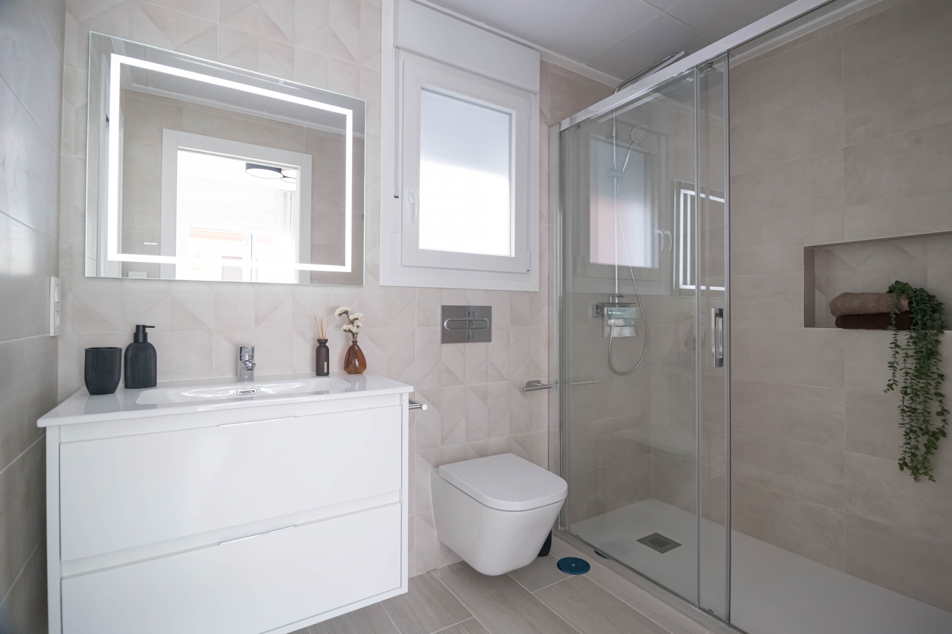 New Build - semi-detached -
Jerónimo y Avileses