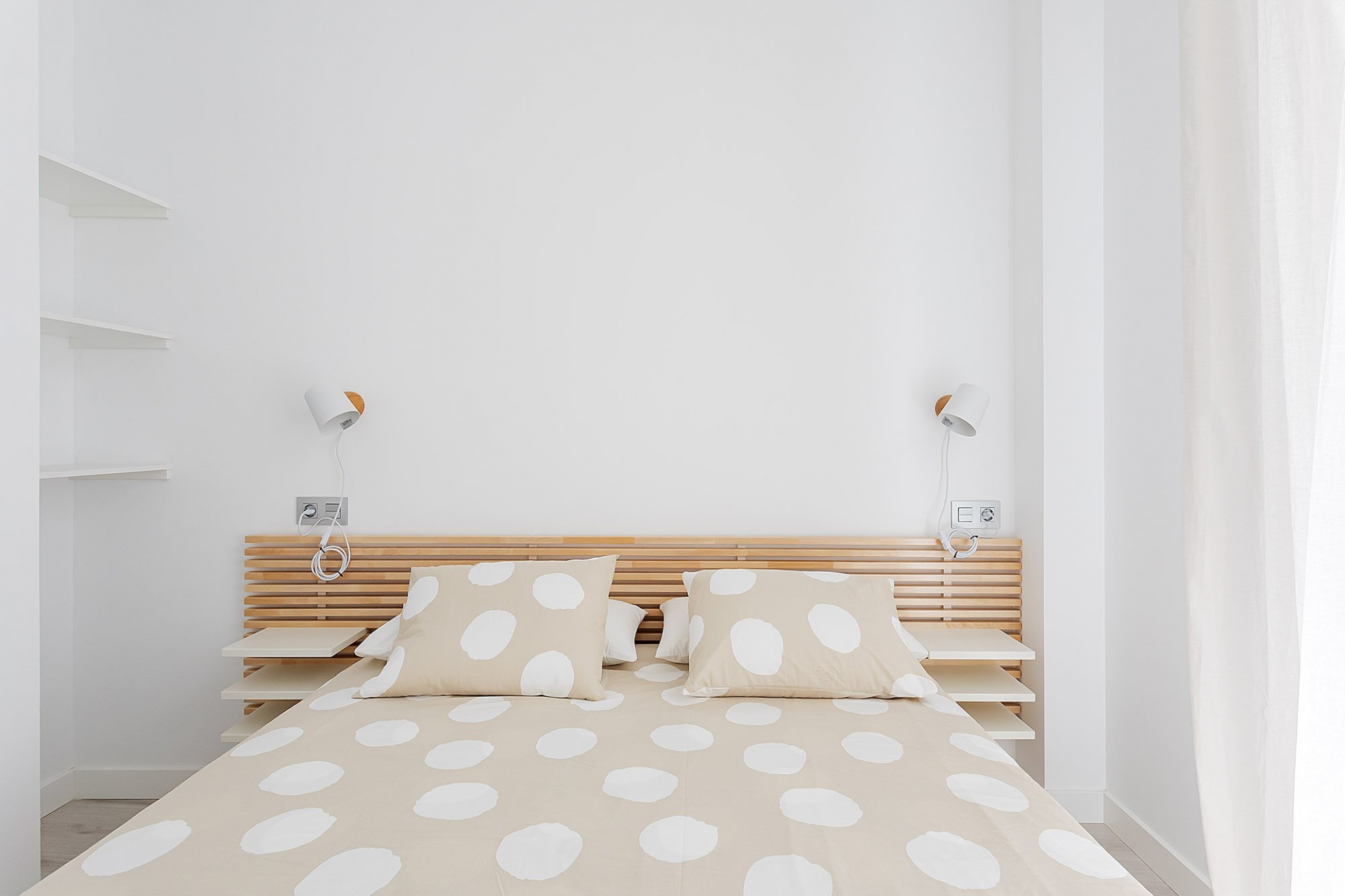 Nytt - ground-floor -
Vera