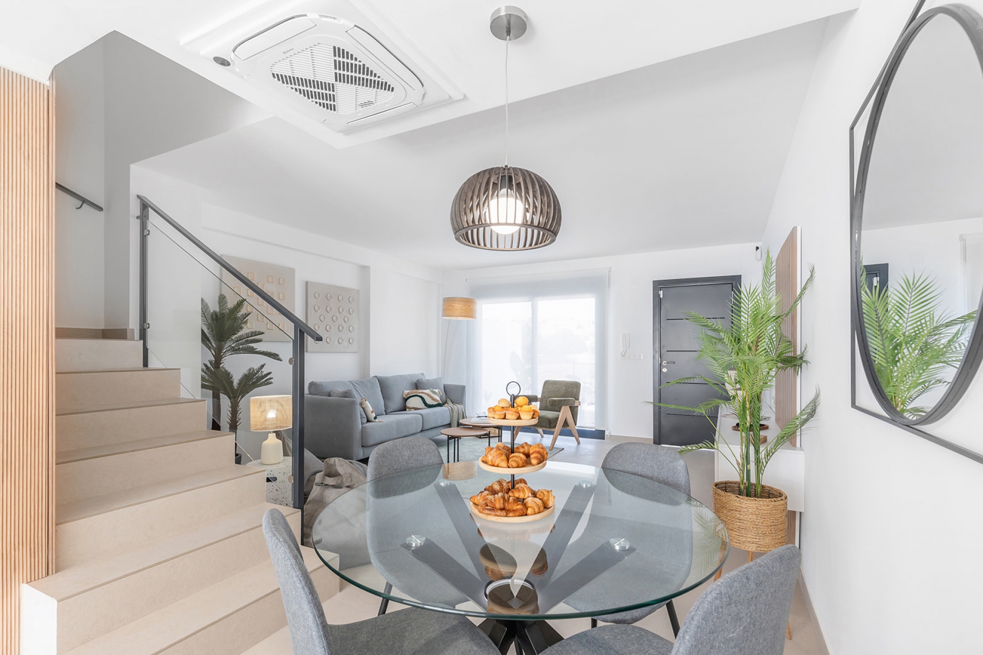 Nytt - semi-detached -
Rafal