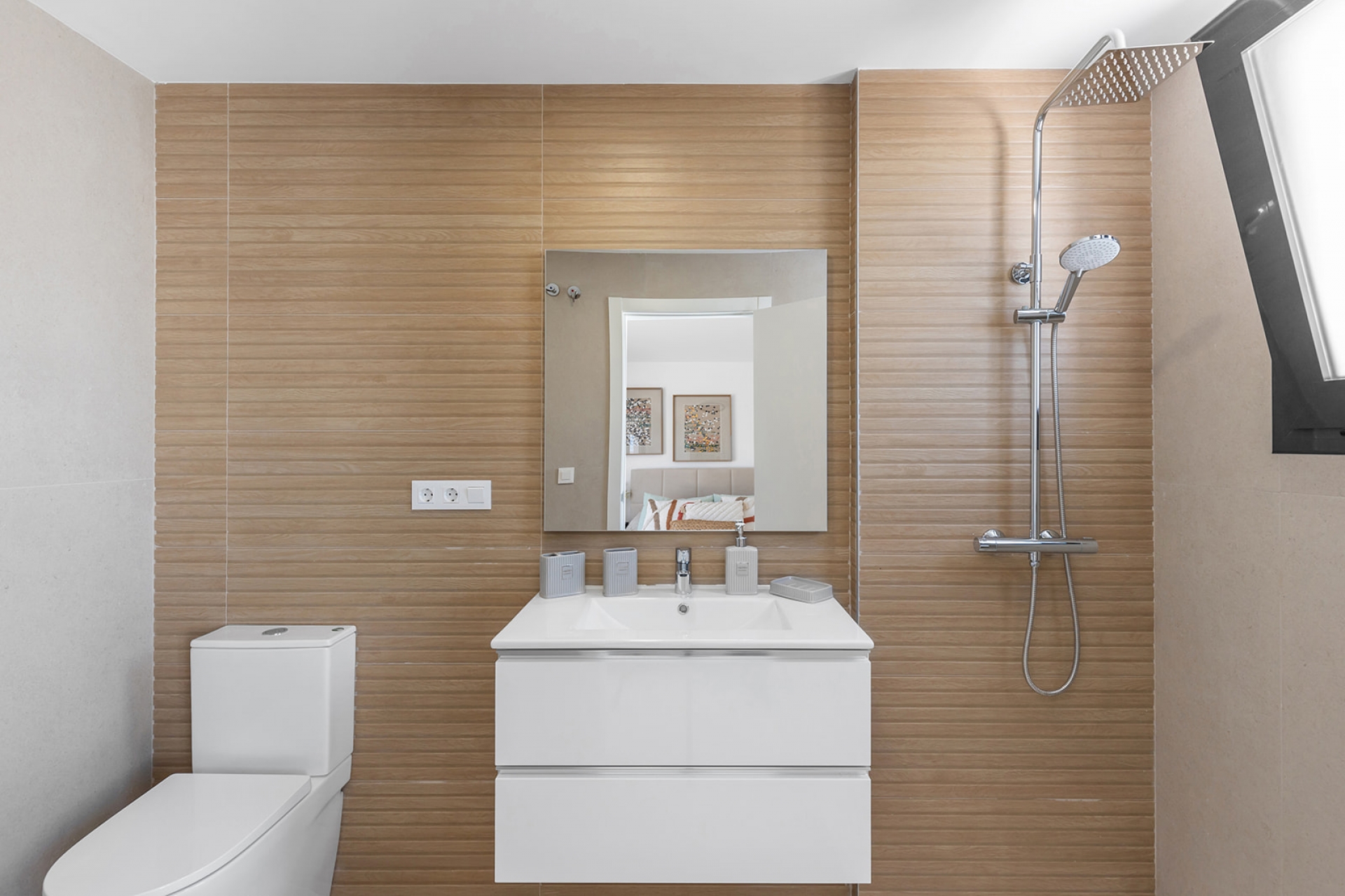 Nytt - semi-detached -
Rafal