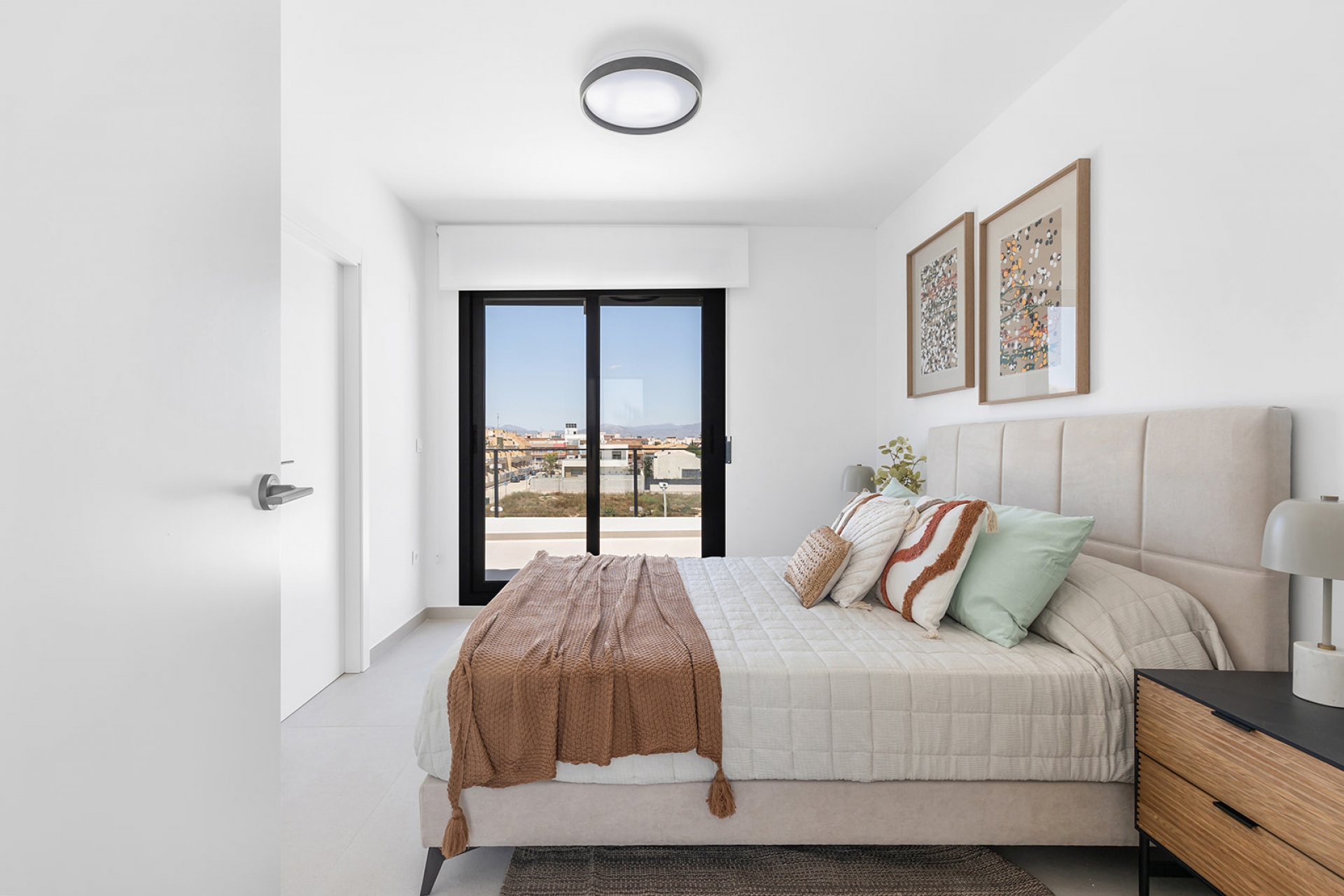 Nytt - semi-detached -
Rafal