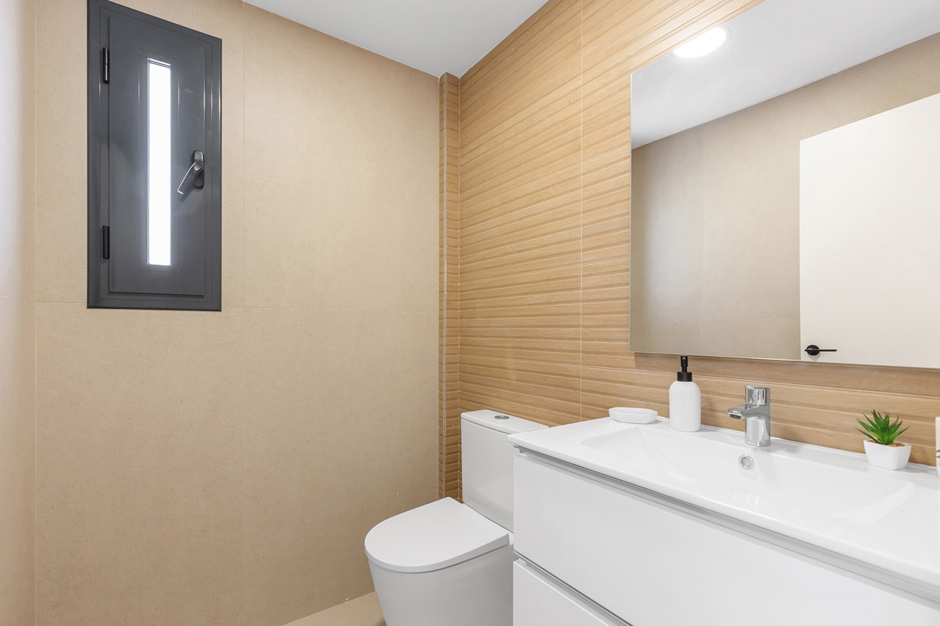 Nytt - semi-detached -
Rafal
